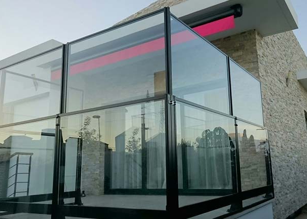 Huisvesting Terrasen met Glazen Windscherm - Comfort voor Bewoners